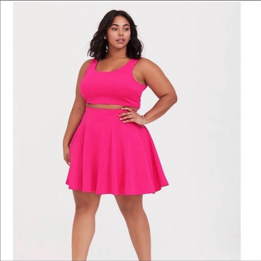 NWT TORRID NEON PINK SKIRT & CROP TANK 2-PIECE SET